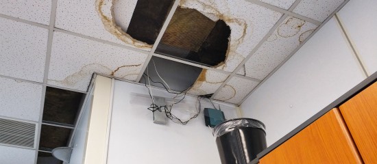 Local commercial impropre à son usage et refus de paiement du loyer