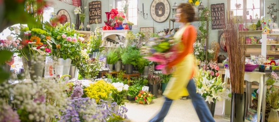 Céder deux établissements d’un fonds artisanal à un même acheteur : quelle exonération fiscale ?