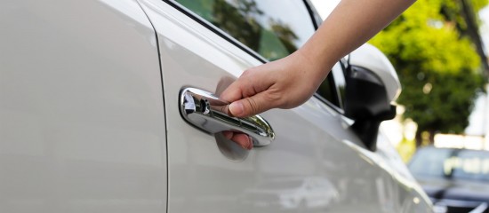 Véhicule de service : quand est-il considéré comme un avantage en nature ?