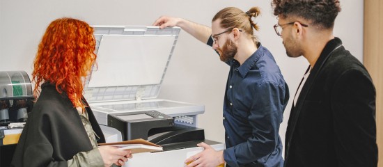 Notion de non-professionnel appliquée à une association